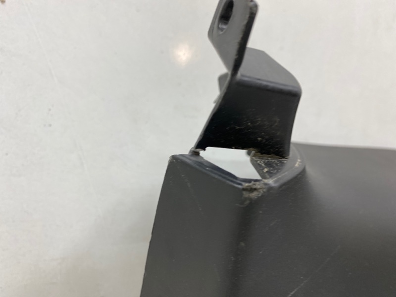 Обшивка двери багажника