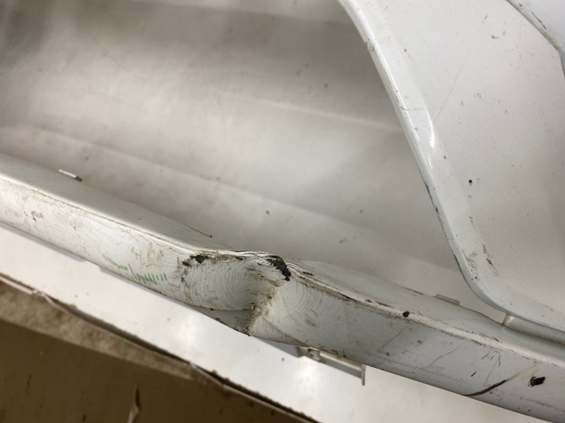 Бампер передний