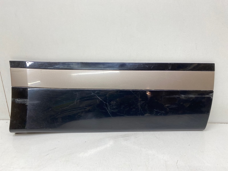 Накладка двери задней правой