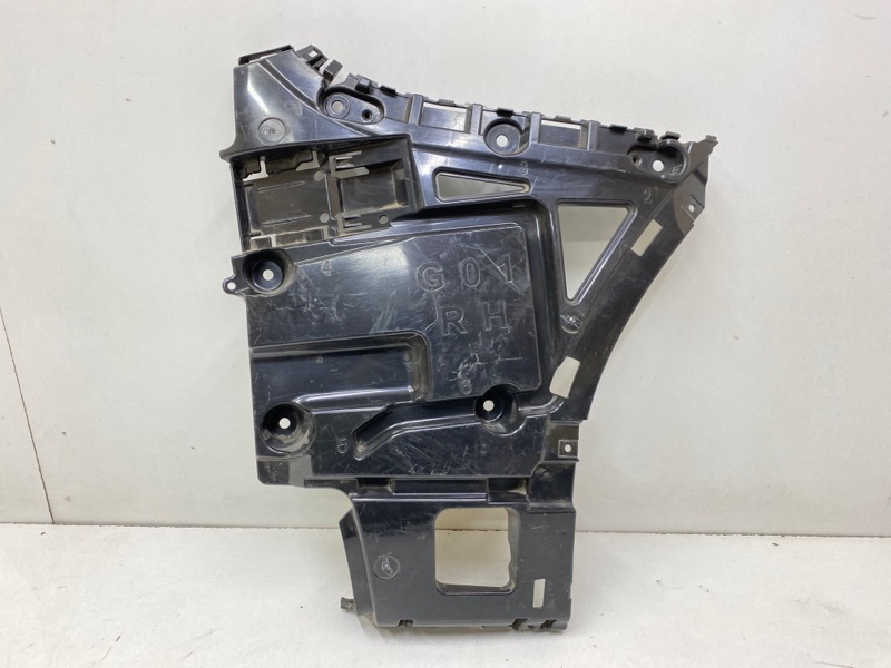 Кронштейн заднего бампера правый