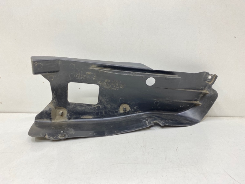 Защита антигравийная левая