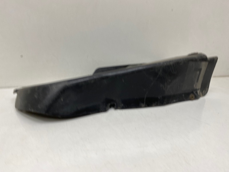 Защита антигравийная левая