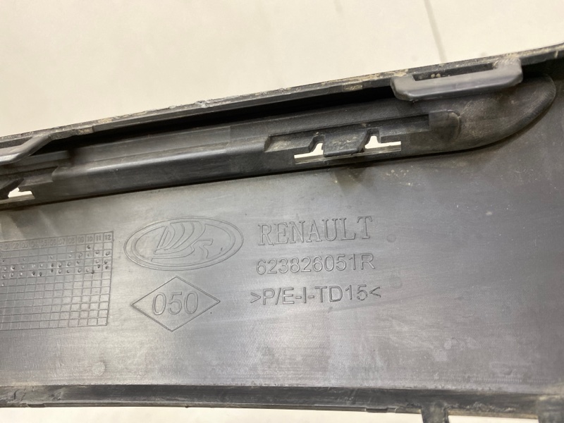 Накладка на решетку радиатора