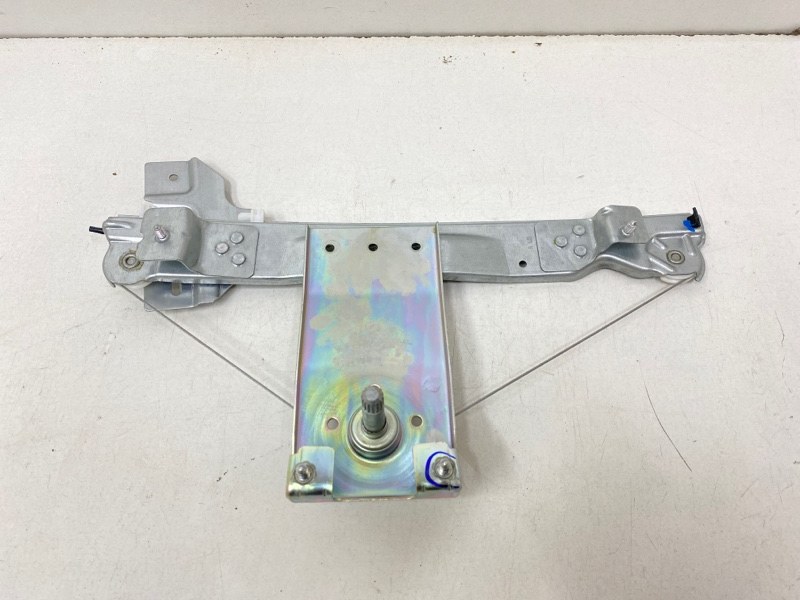 Стеклоподъемник электр. задний левый