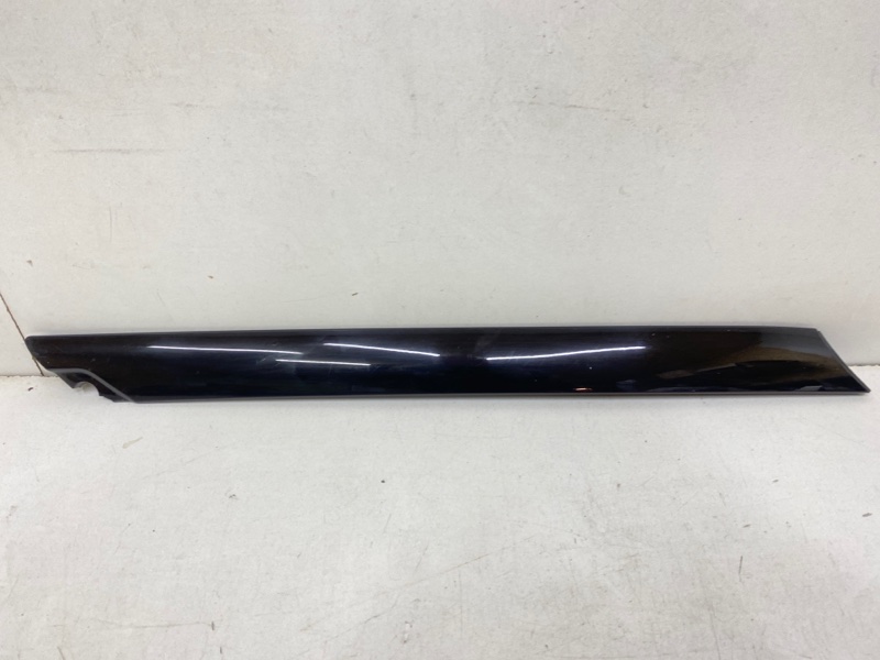 Молдинг лобового стекла