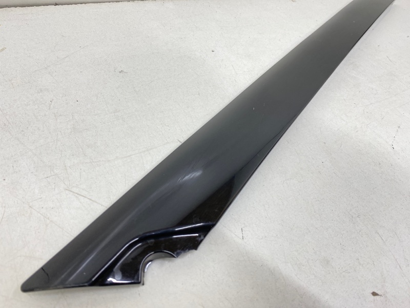 Молдинг лобового стекла