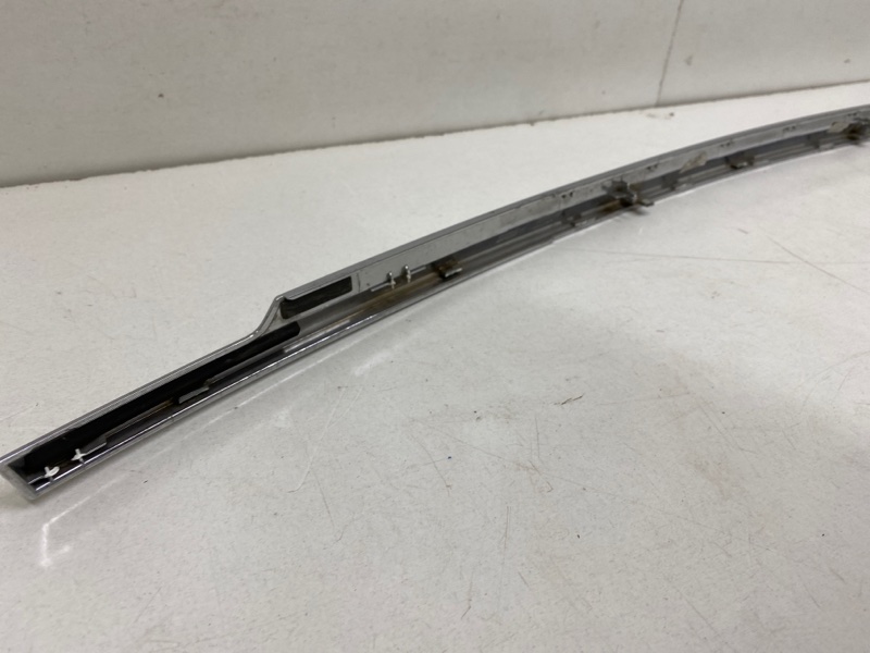 Накладка крышки багажника