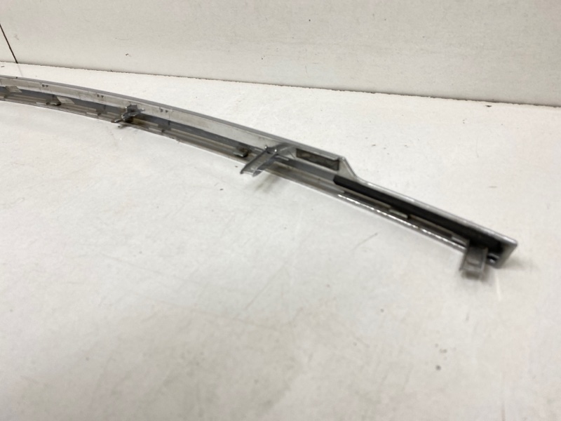 Накладка крышки багажника