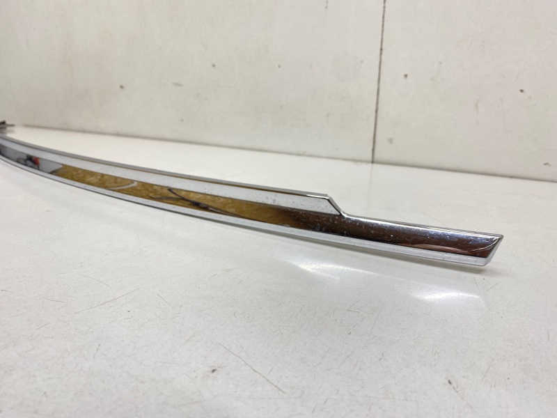 Накладка крышки багажника