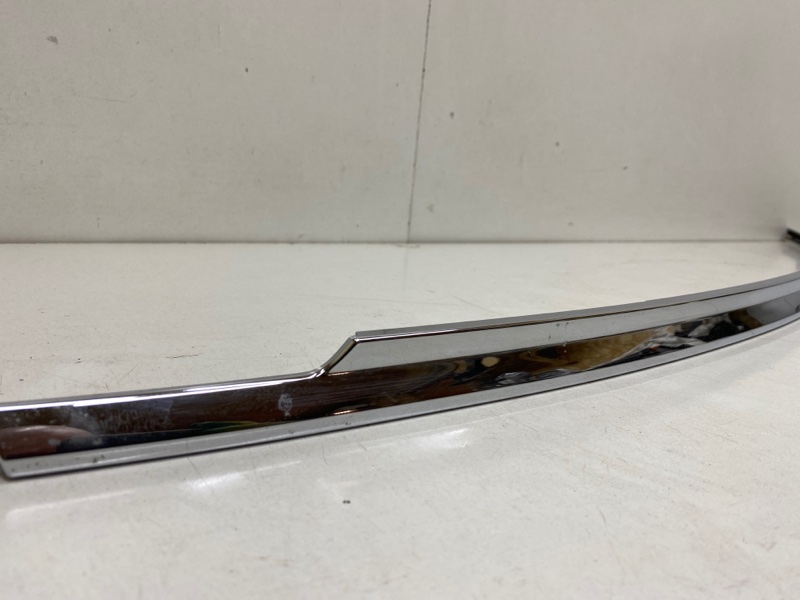 Накладка крышки багажника