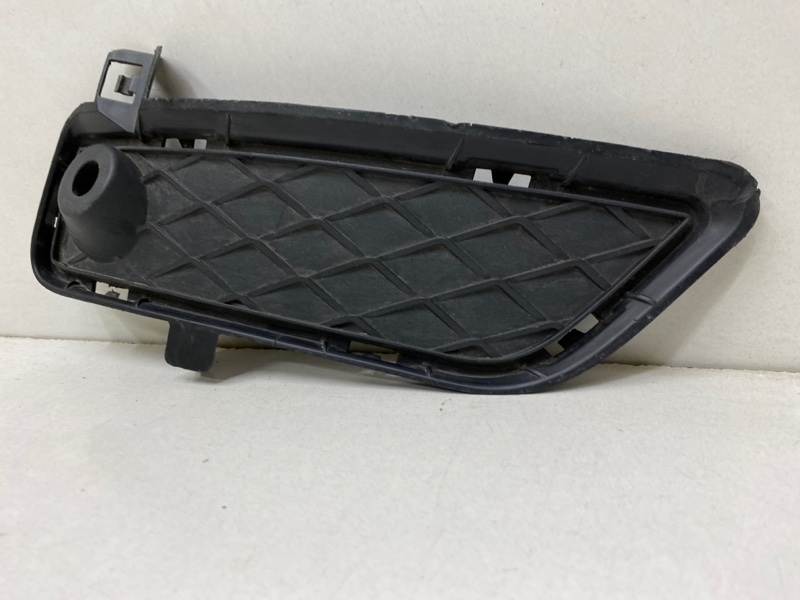 Накладка переднего бампера правая