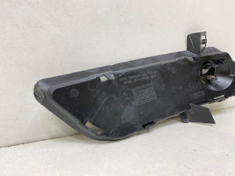 Накладка переднего бампера правая