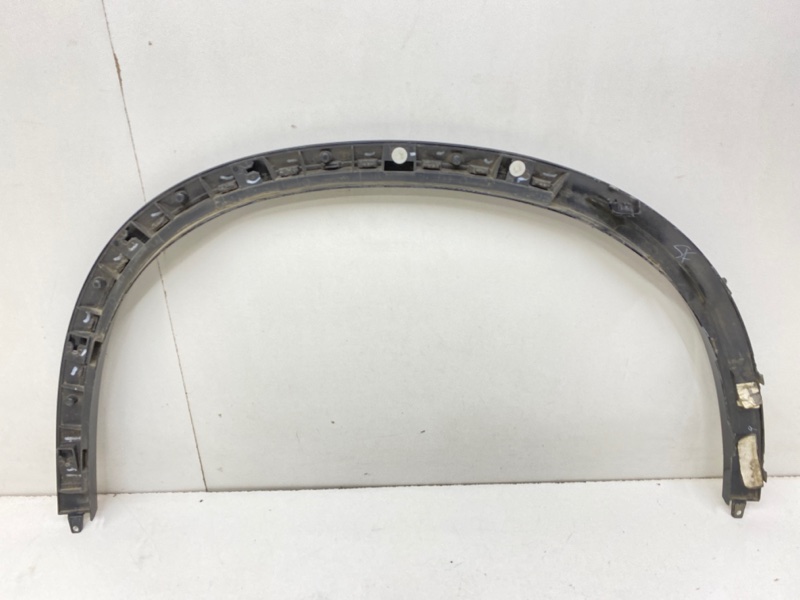 Накладка переднего крыла левого