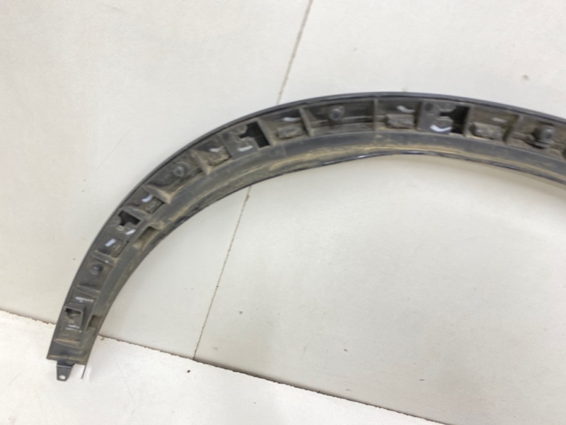 Накладка переднего крыла левого