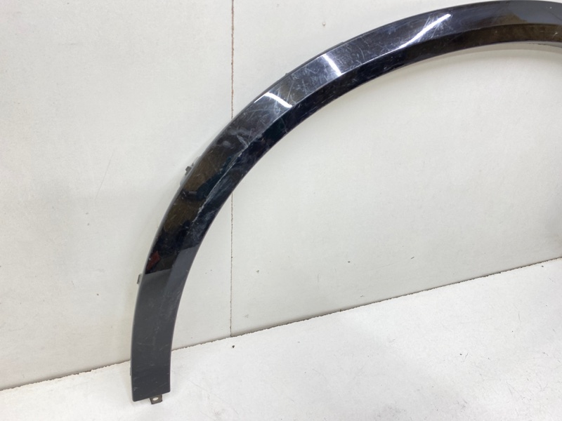 Накладка переднего крыла левого