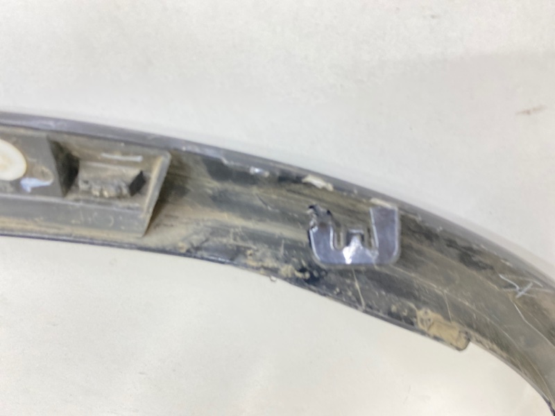 Накладка переднего крыла левого