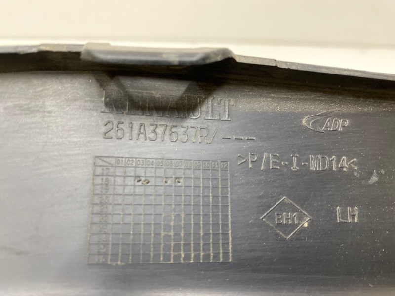 Накладка переднего бампера левая