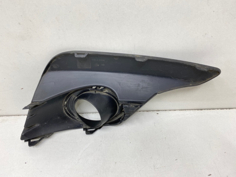 Накладка переднего бампера левая