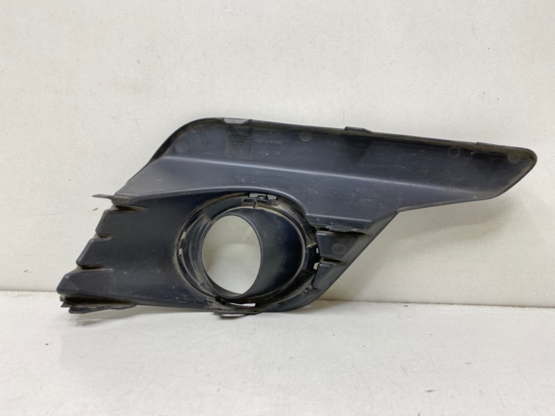 Накладка переднего бампера левая