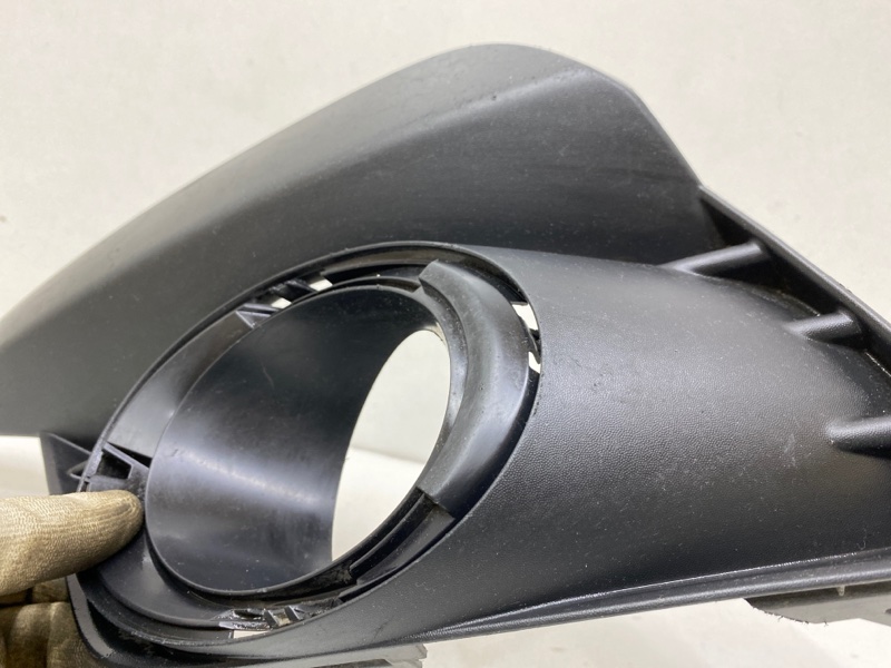 Накладка переднего бампера левая