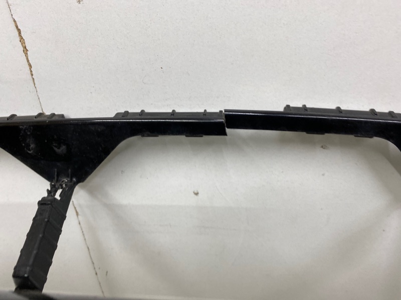 Спойлер переднего бампера