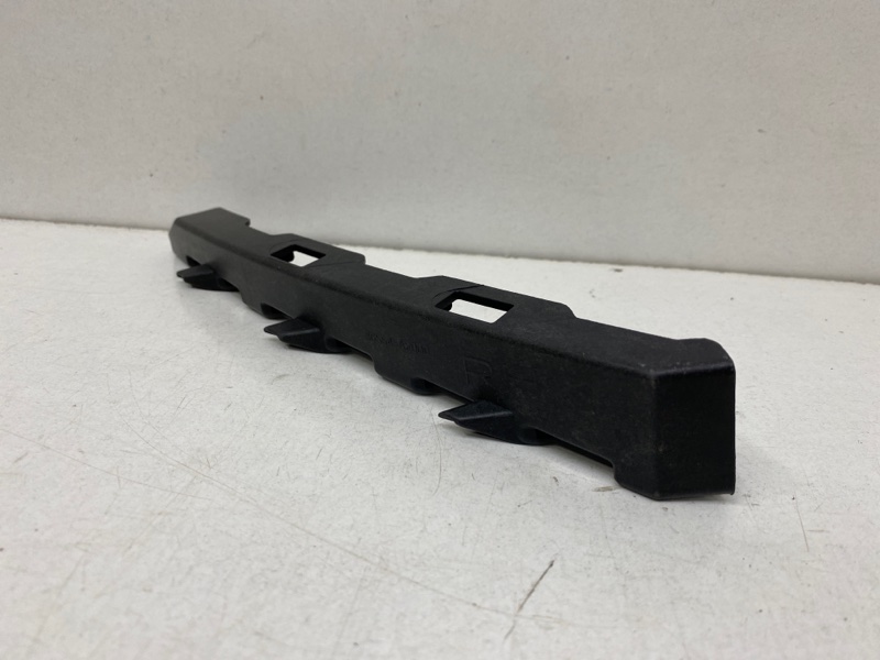 Кронштейн фар правый