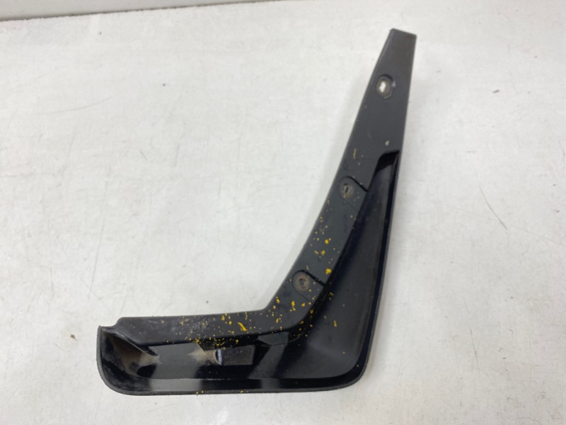 Брызговик задний левый