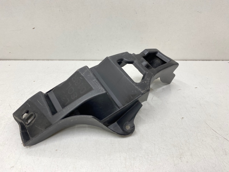 Кронштейн заднего бампера левый