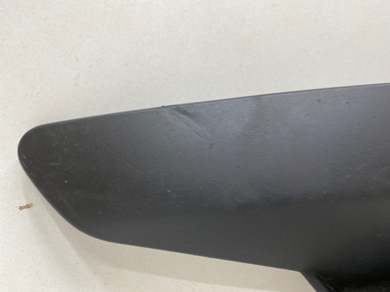 Рамка противотуманной фары левой