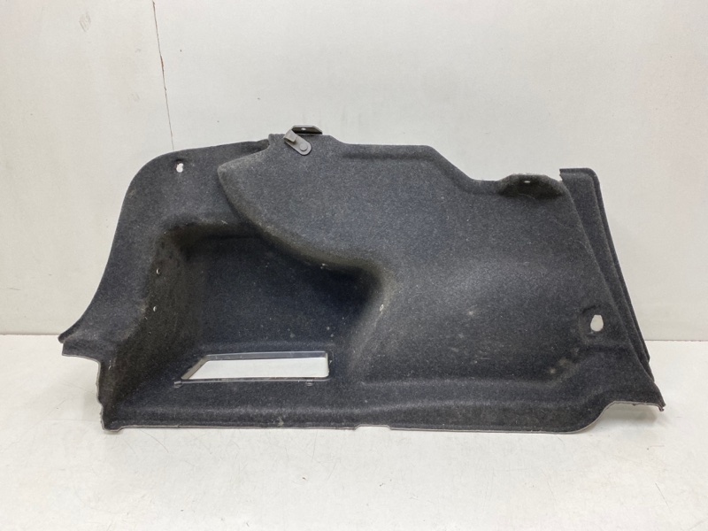 Обшивка багажника