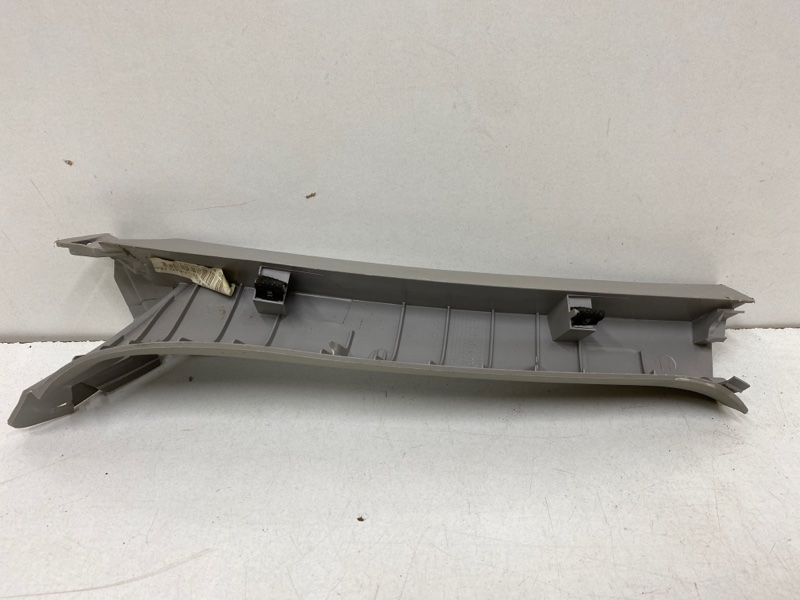 Обшивка двери задней левой