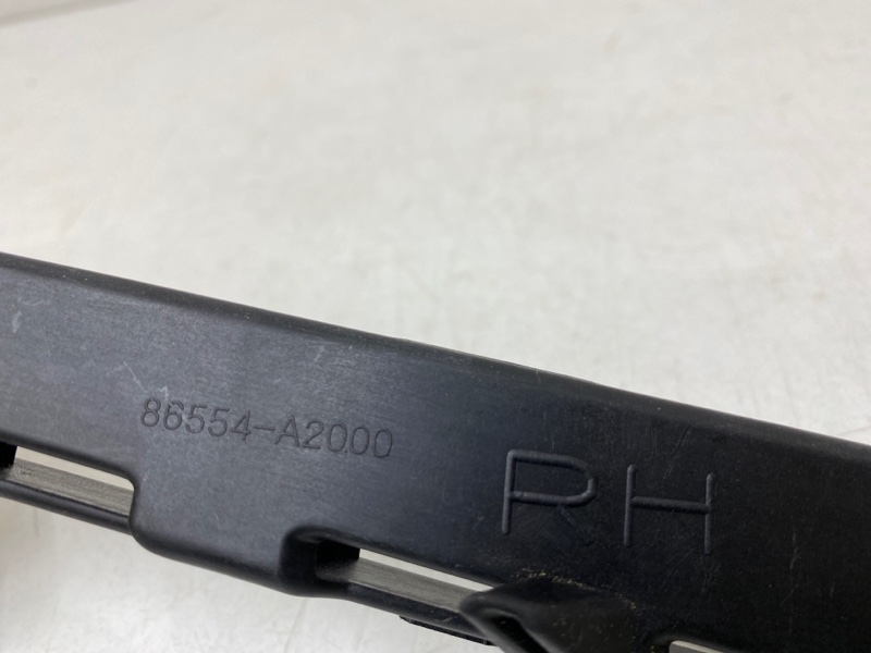 Кронштейн фар правый