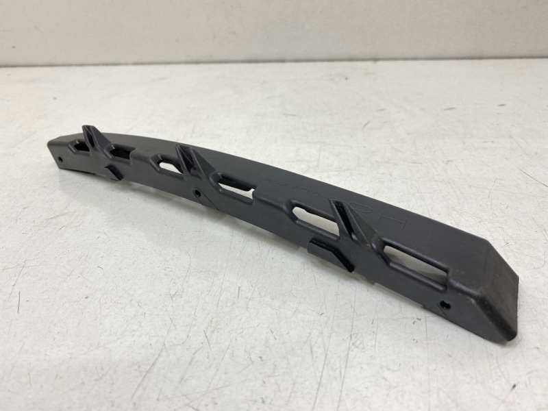 Кронштейн фар правый