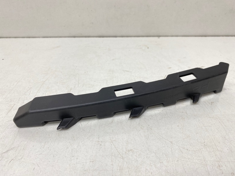 Кронштейн фар правый