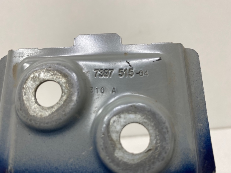 Кронштейн крепления крыла