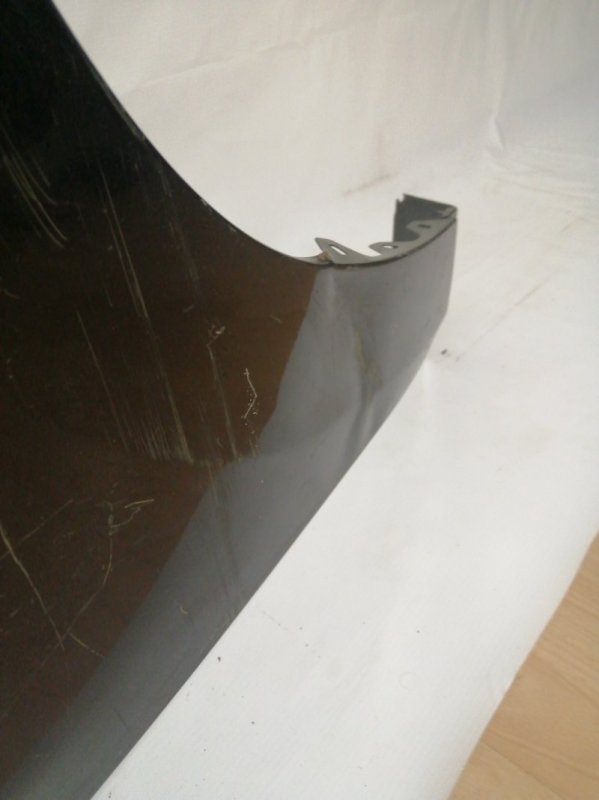 Крыло переднее правое