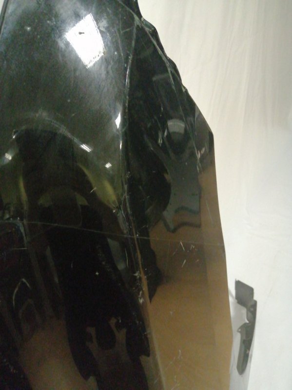 Крыло переднее правое