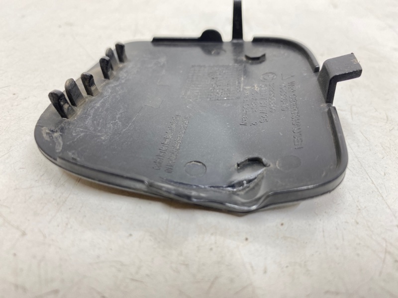 Заглушка буксировочного крюка