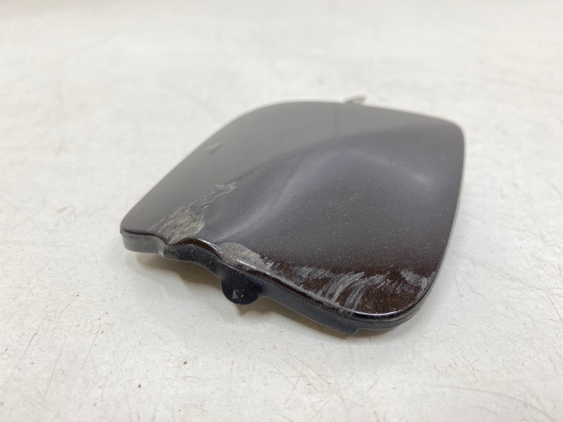 Заглушка буксировочного крюка