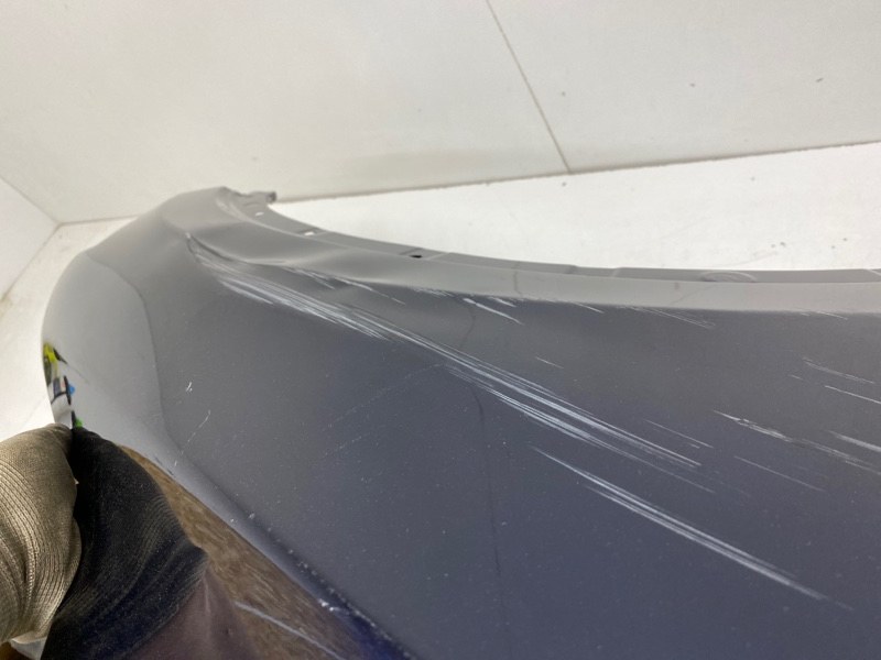 Крыло переднее правое