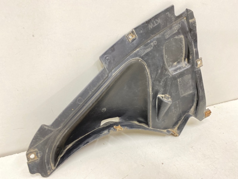 Защита антигравийная левая