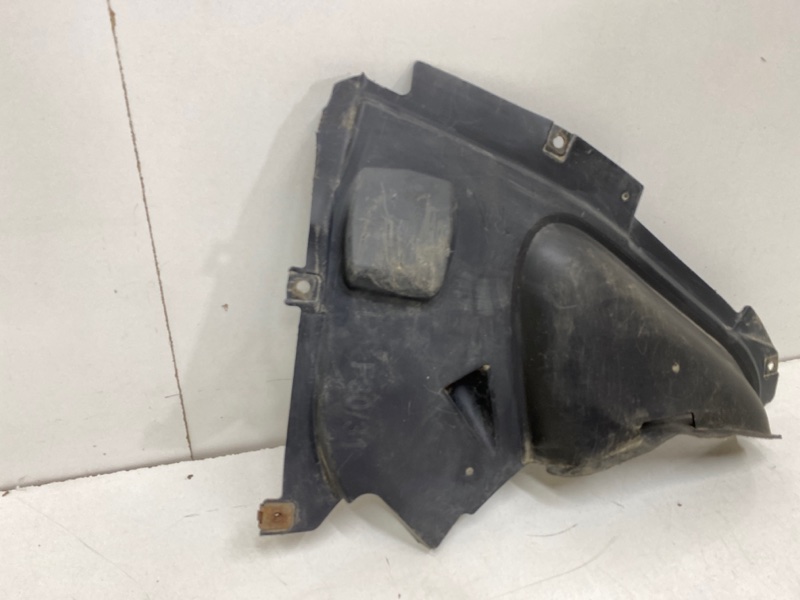 Защита антигравийная левая