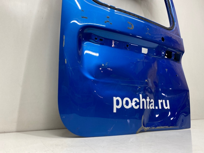 Дверь багажника