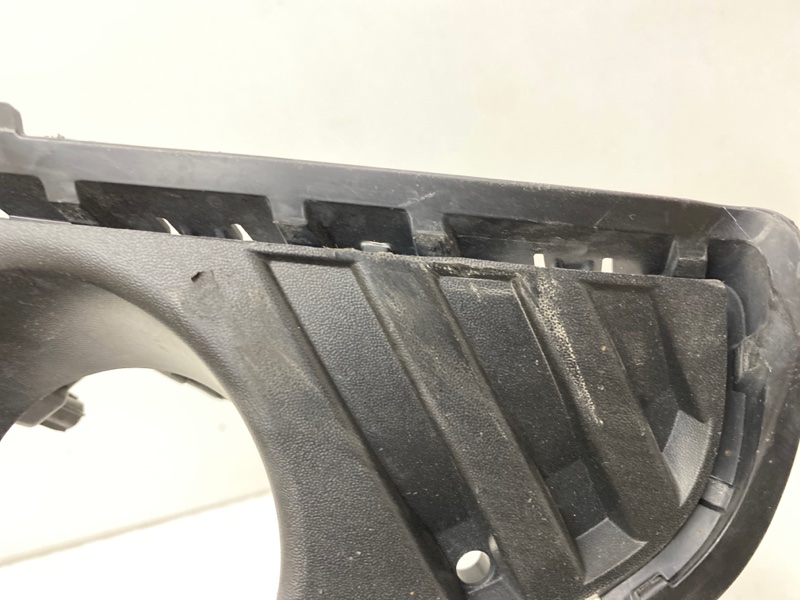 Рамка противотуманной фары правой