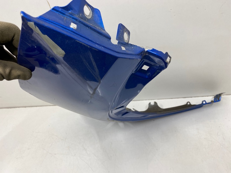 Крыло переднее правое