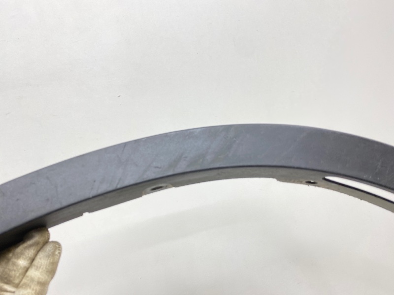 Накладка переднего крыла правого