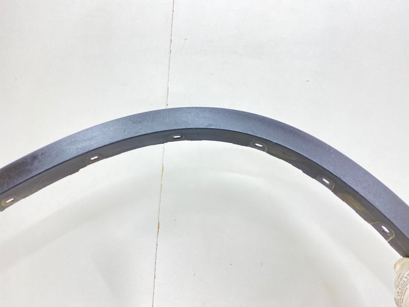 Накладка переднего крыла правого