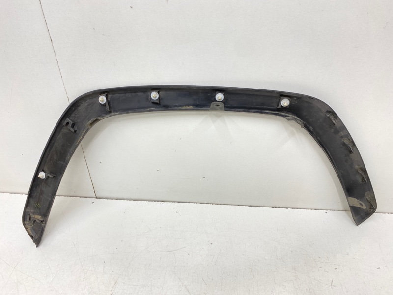 Накладка переднего крыла левого