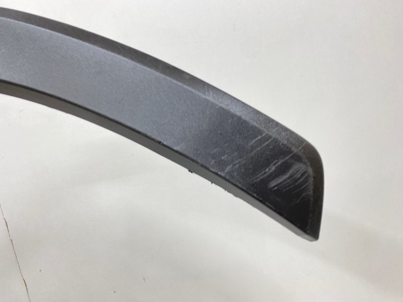 Накладка переднего крыла левого