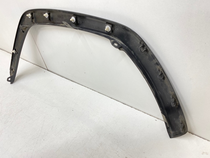 Накладка переднего крыла левого